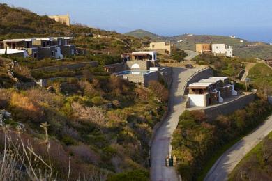 RONDOKADO COMPLEX OF MAISONETTES IN TZIA (KEA)